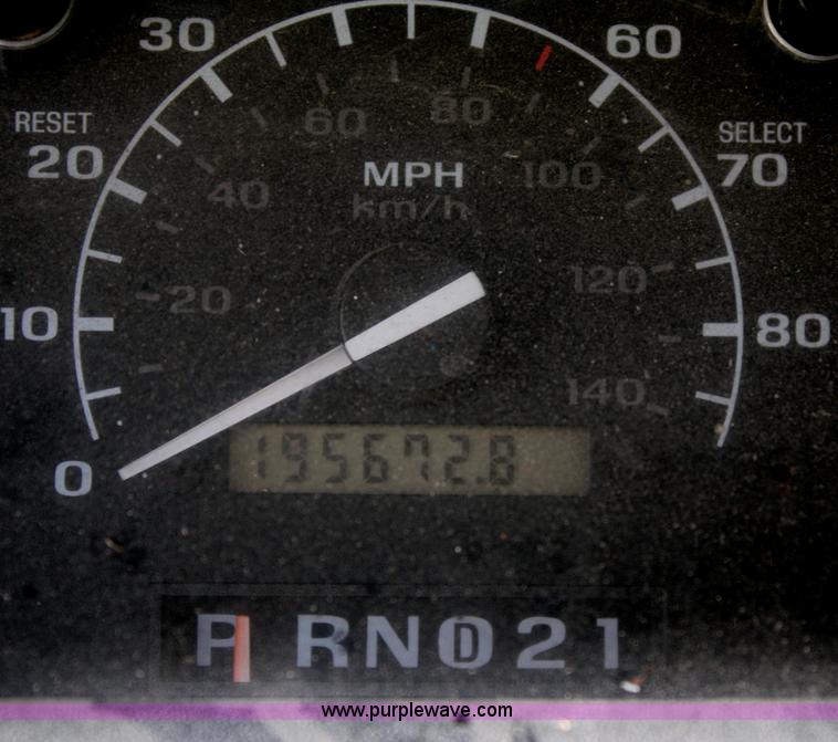 image for item F2832 1995 Ford F150 XLT SuperCab pickup truck