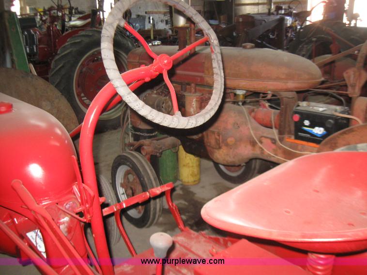 image for item F2834 1948 Farmall FCUB tractor
