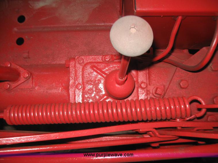 image for item F2834 1948 Farmall FCUB tractor