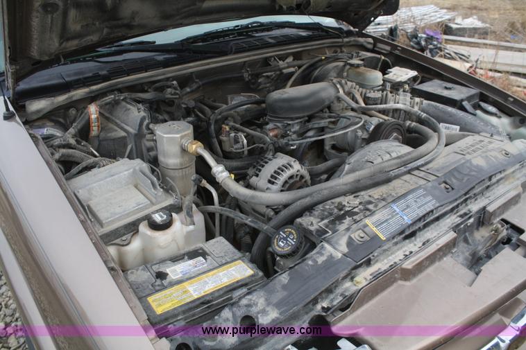 image for item F2877 2004 Chevrolet Blazer LS SUV