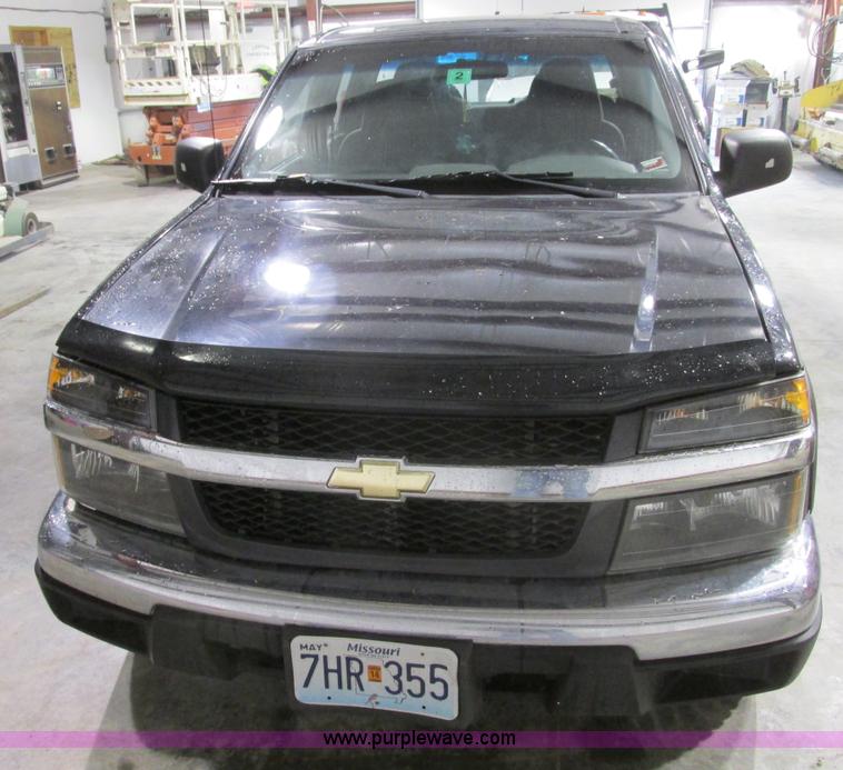 image for item F4188 2006 Chevrolet Colorado Crew Cab pickup truck