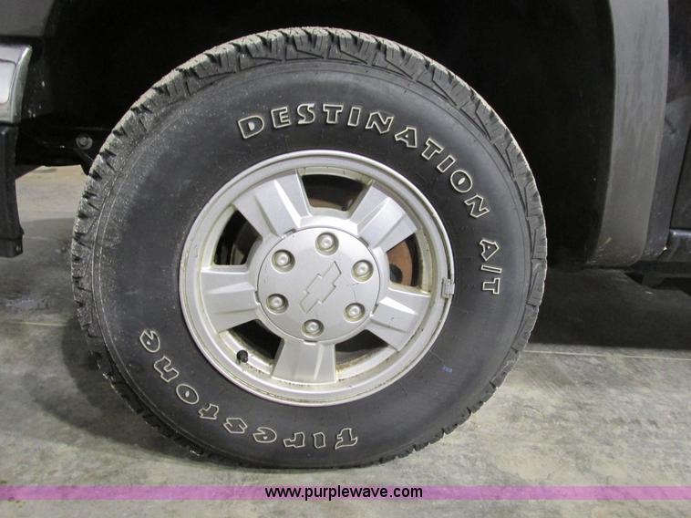 image for item F4188 2006 Chevrolet Colorado Crew Cab pickup truck