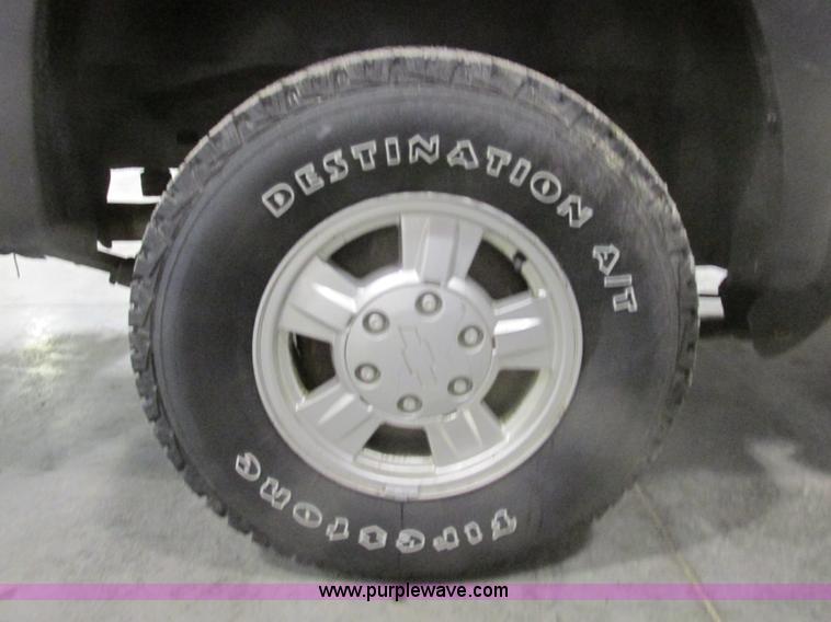 image for item F4188 2006 Chevrolet Colorado Crew Cab pickup truck