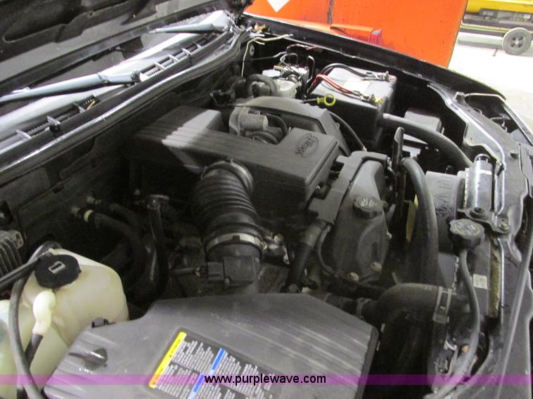 image for item F4188 2006 Chevrolet Colorado Crew Cab pickup truck