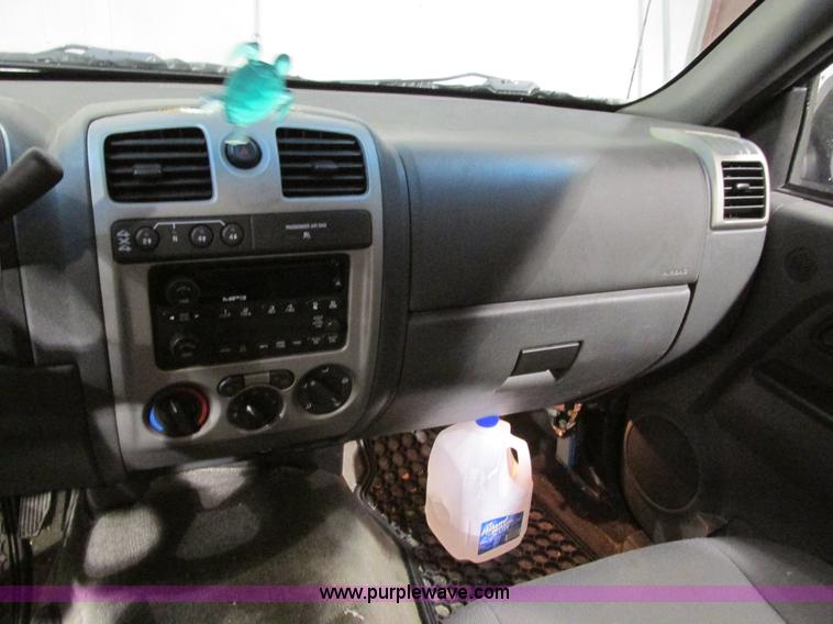 image for item F4188 2006 Chevrolet Colorado Crew Cab pickup truck