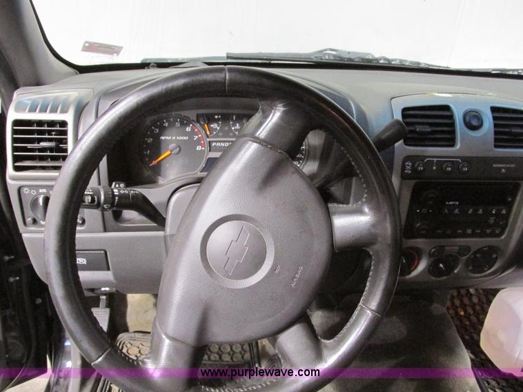 image for item F4188 2006 Chevrolet Colorado Crew Cab pickup truck