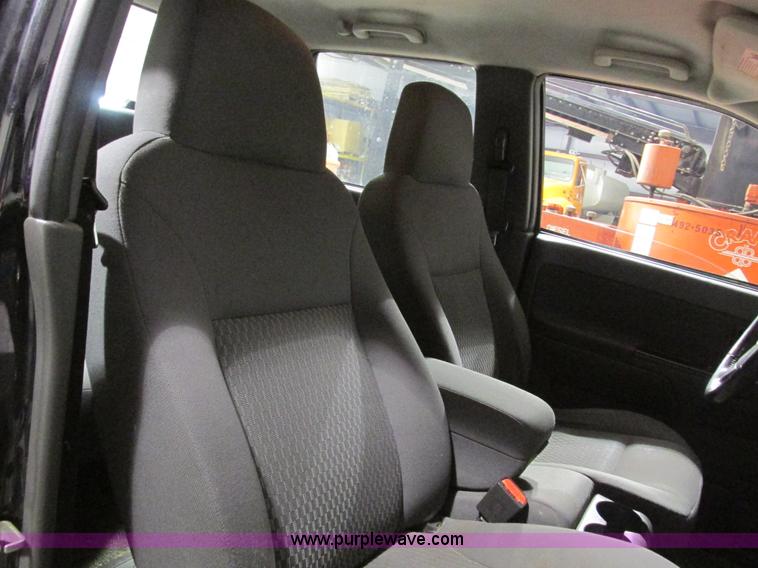 image for item F4188 2006 Chevrolet Colorado Crew Cab pickup truck