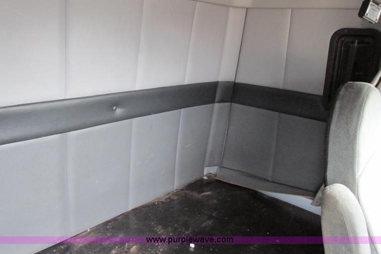 image for item F4713 1996 Volvo WIA semi truck