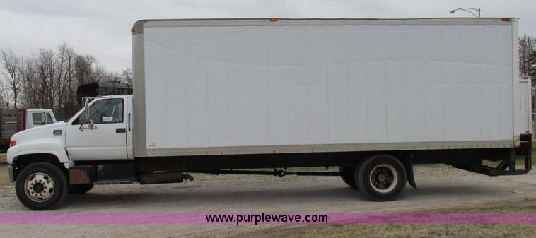 image for item F4715 1999 GMC C6500 box truck
