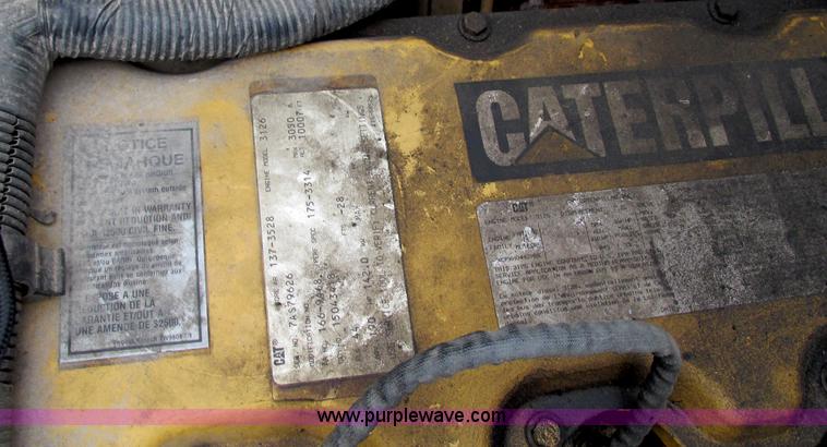 image for item F4715 1999 GMC C6500 box truck