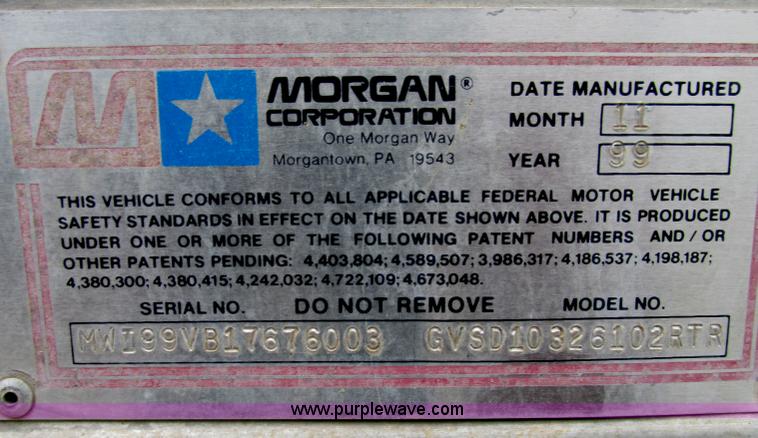 image for item F4715 1999 GMC C6500 box truck