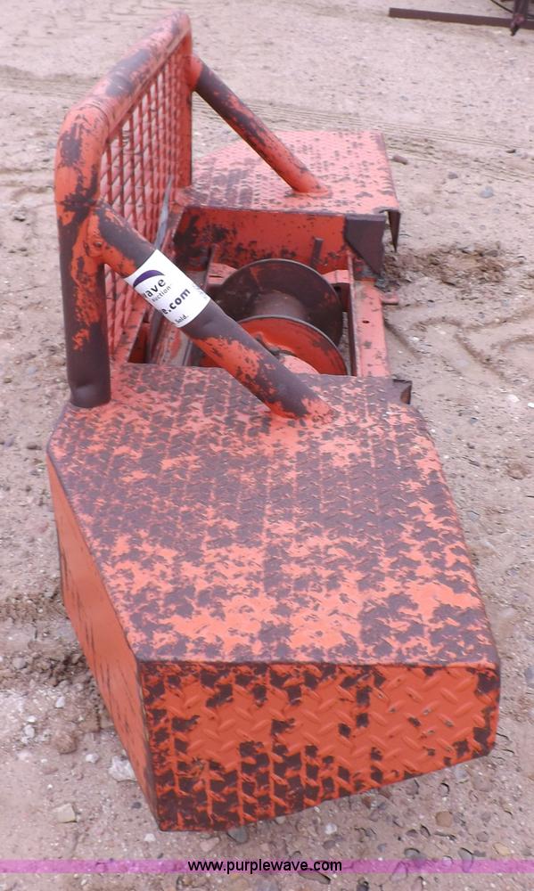 image for item F6381 Heavy duty truck front bumper