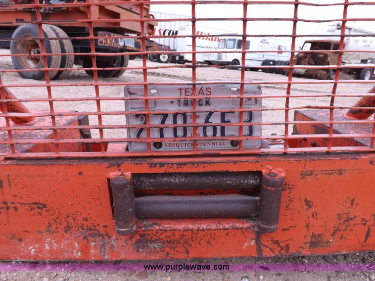 image for item F6381 Heavy duty truck front bumper