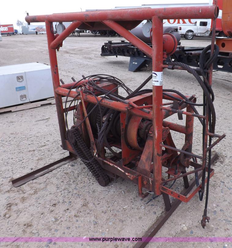 image for item F6384 Heavy duty truck headache rack