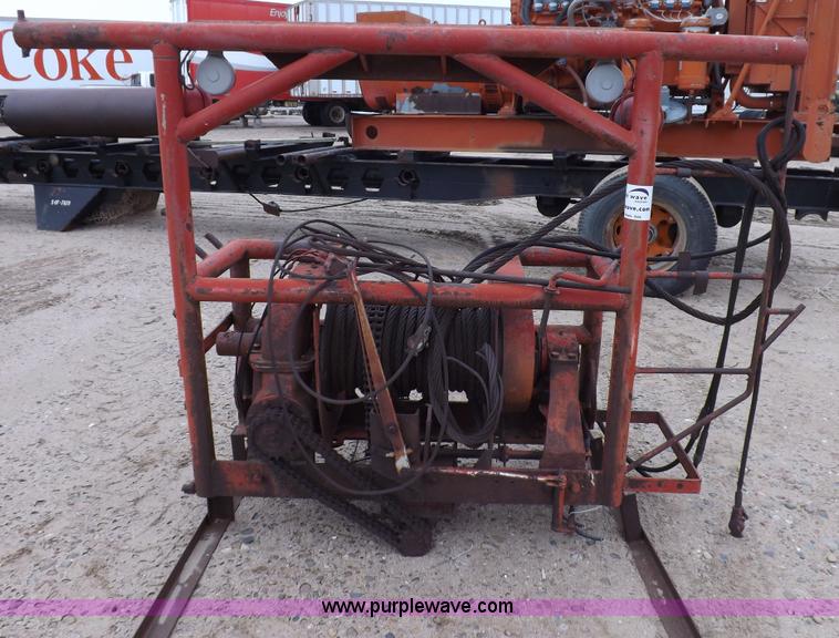 image for item F6384 Heavy duty truck headache rack