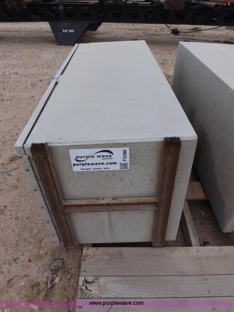 image for item F6386 Merritt aluminum cargo box