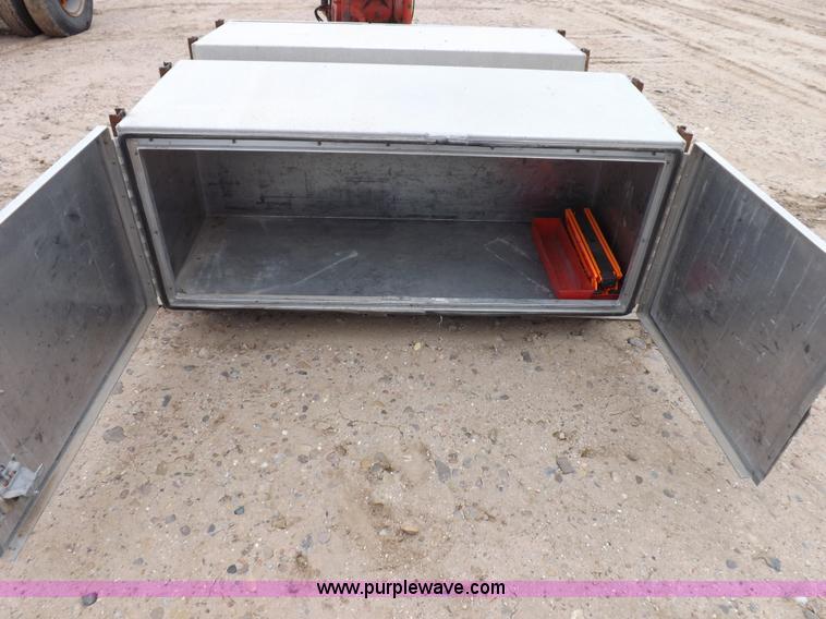 image for item F6386 Merritt aluminum cargo box