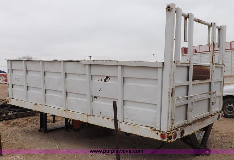 image for item F6388 Framed dump bed with hoist