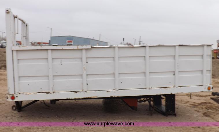 image for item F6388 Framed dump bed with hoist