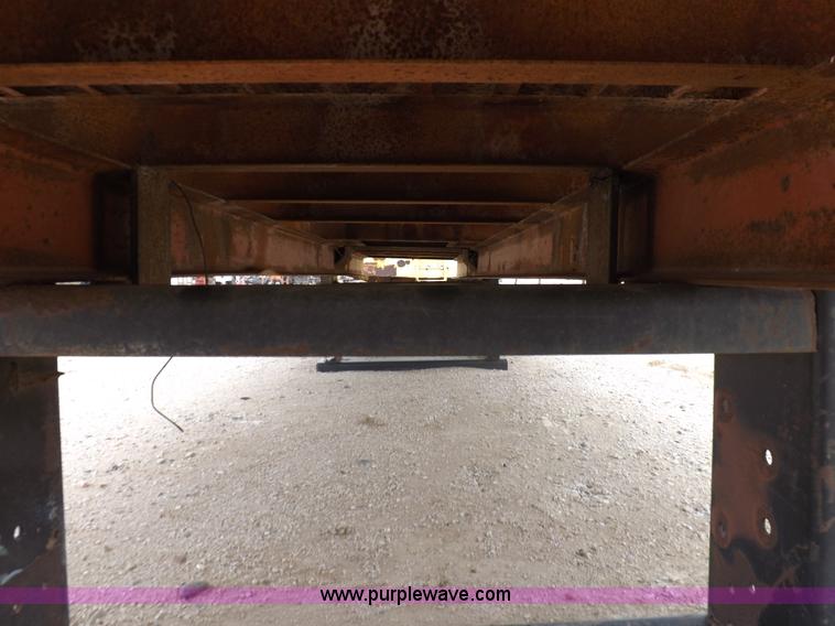 image for item F6389 Giant Manufacturing dump bed with hoist