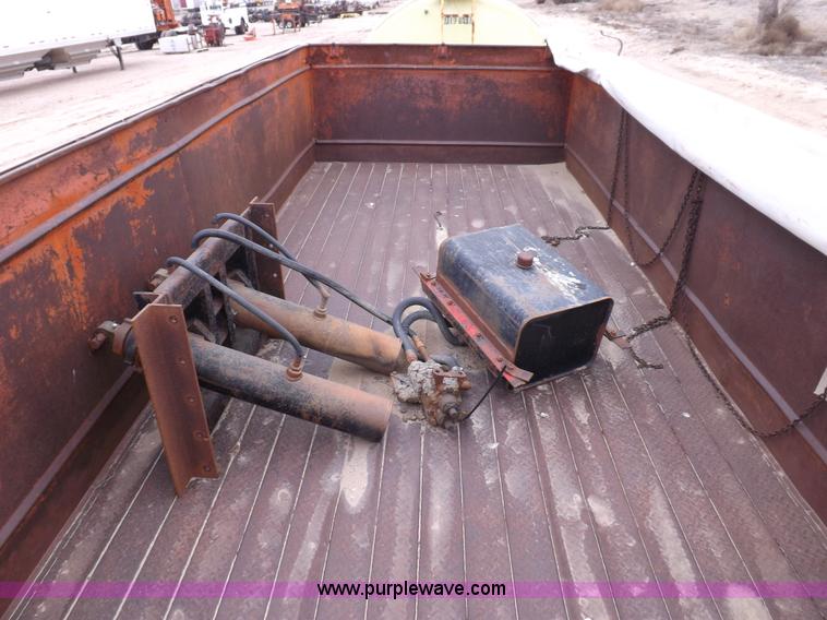 image for item F6389 Giant Manufacturing dump bed with hoist