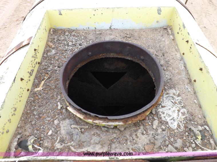 image for item F6390 Fiberglass tank on truck frame