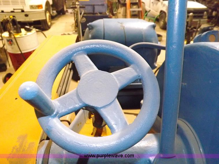 image for item F6396 Radiac cutoff machine