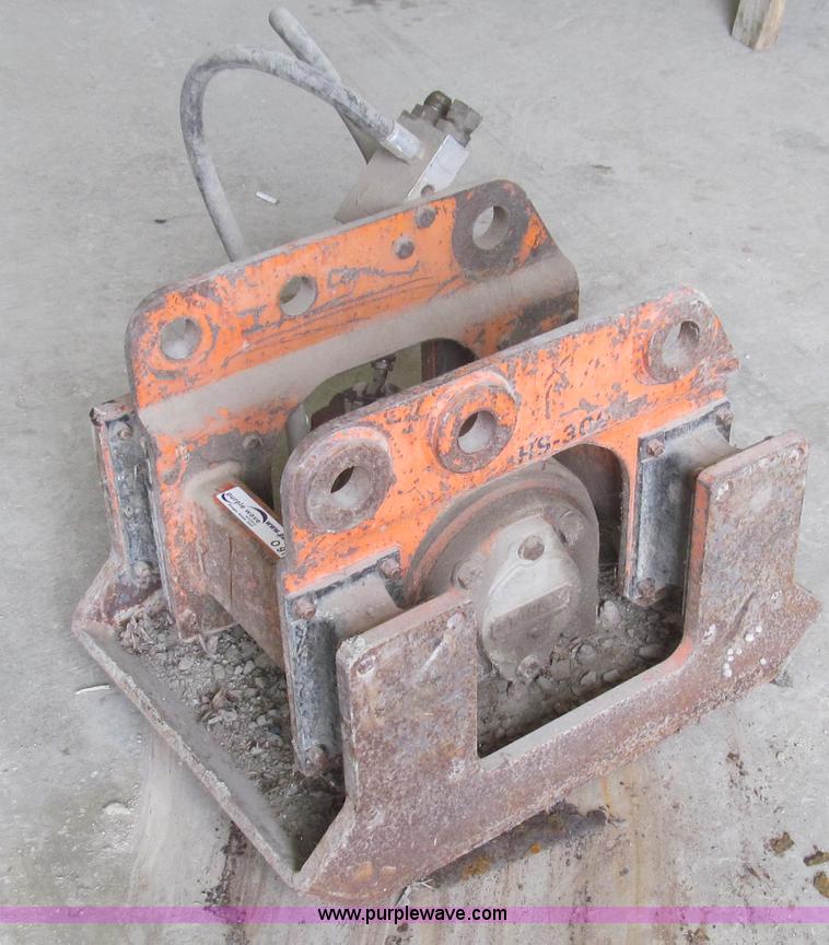 Stanley hydraulic dirt tamper backhoe attachment in Princeton, MO