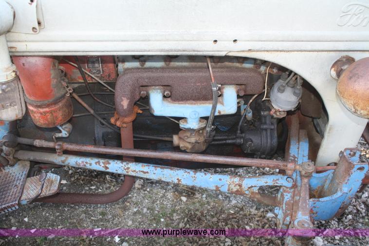 image for item S9976 1952 Ford 8N tractor