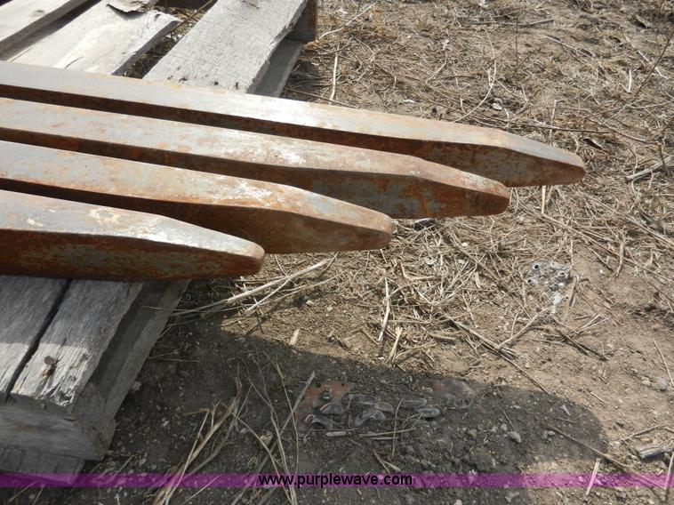 (2) sets of block forks in St. Marys, KS Item X9025 sold Purple Wave