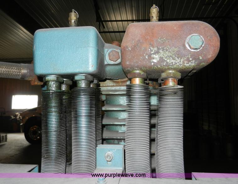 image for item X9053 Curtis 200 gallon air compressor