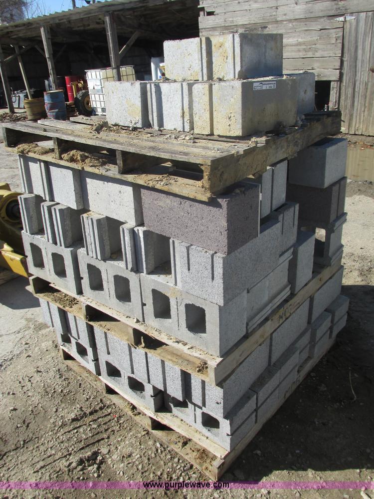 image for item X9992 Assorted concrete cinder blocks