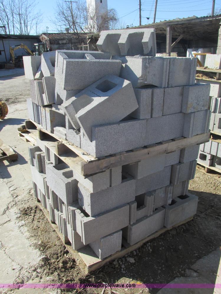image for item X9993 Assorted concrete cinder blocks
