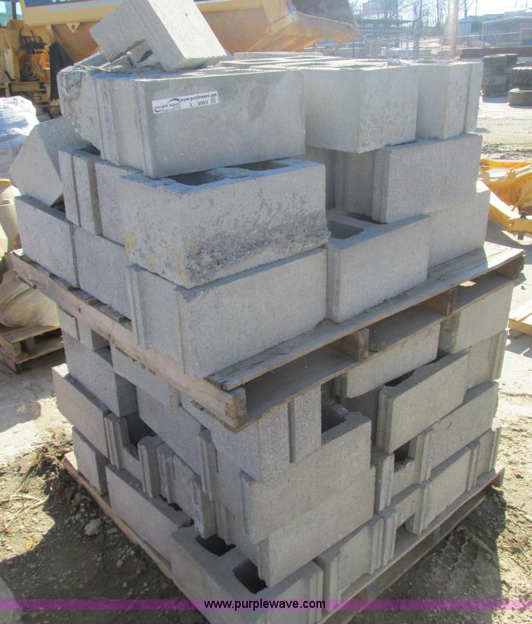 image for item X9993 Assorted concrete cinder blocks