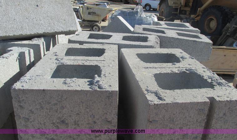 image for item X9993 Assorted concrete cinder blocks