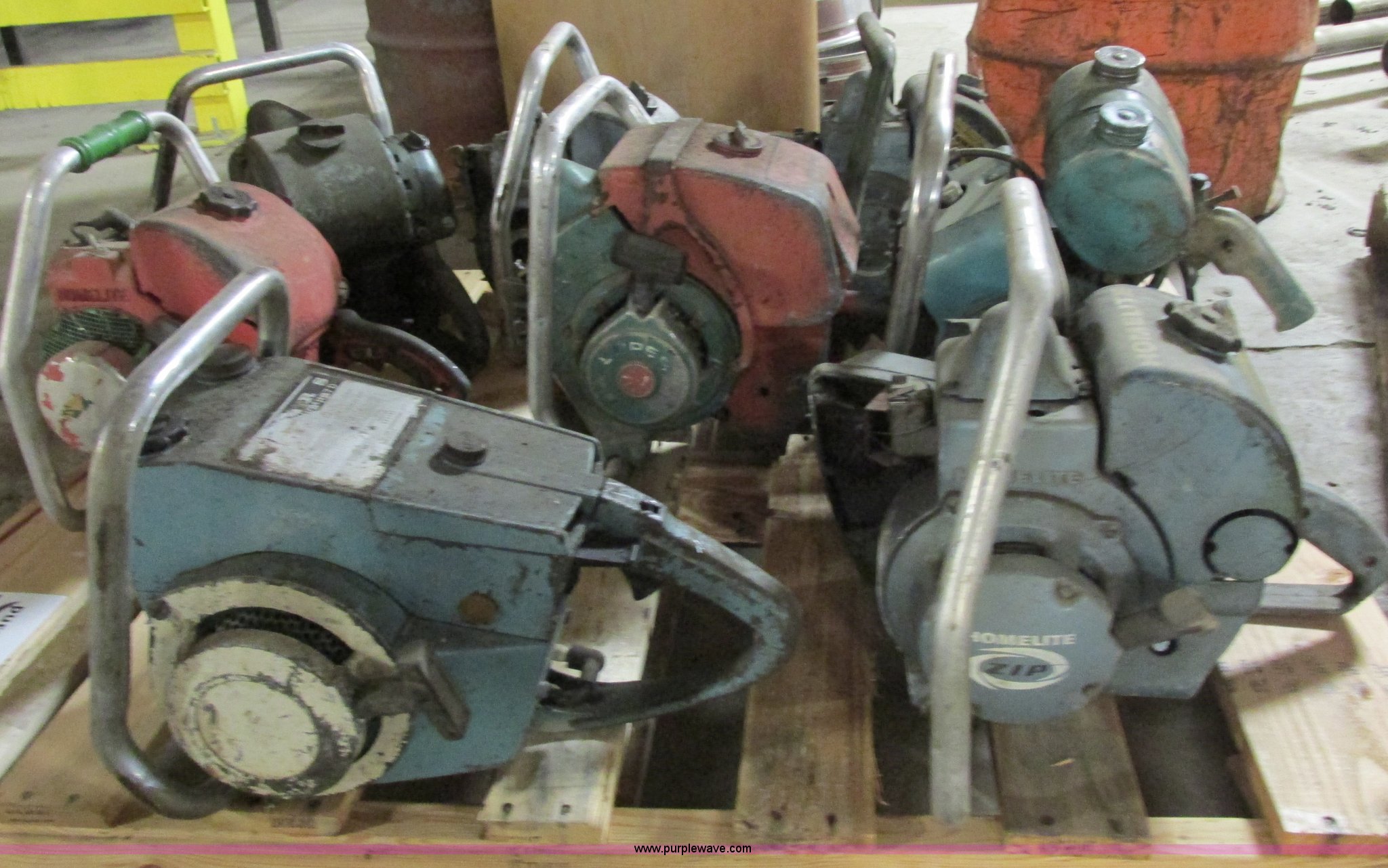 (8) Homelite antique chainsaws in Warrenton, MO Item E7041 sold