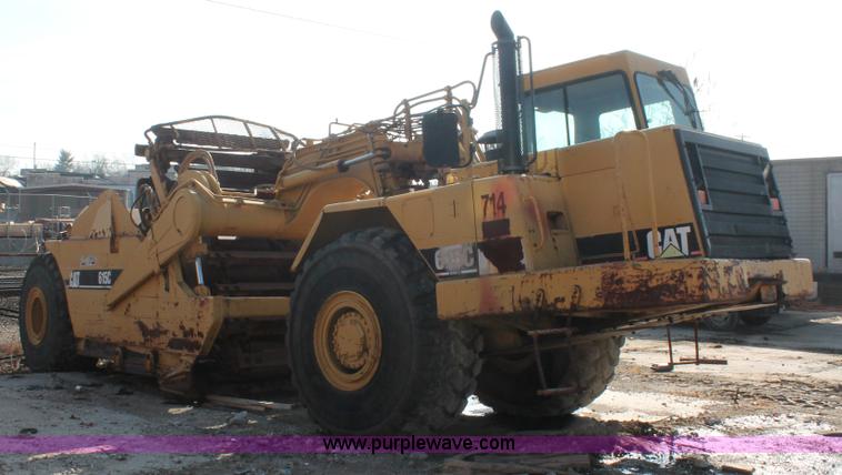 image for item E2813 2000 Caterpillar 615C paddle scraper