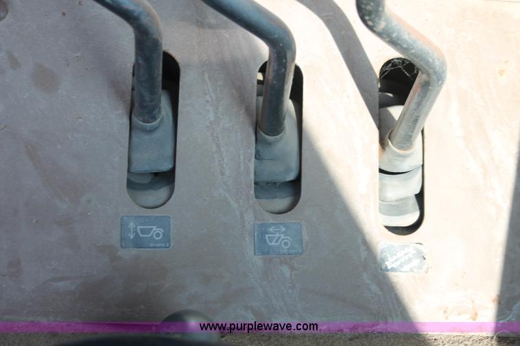 image for item E2813 2000 Caterpillar 615C paddle scraper