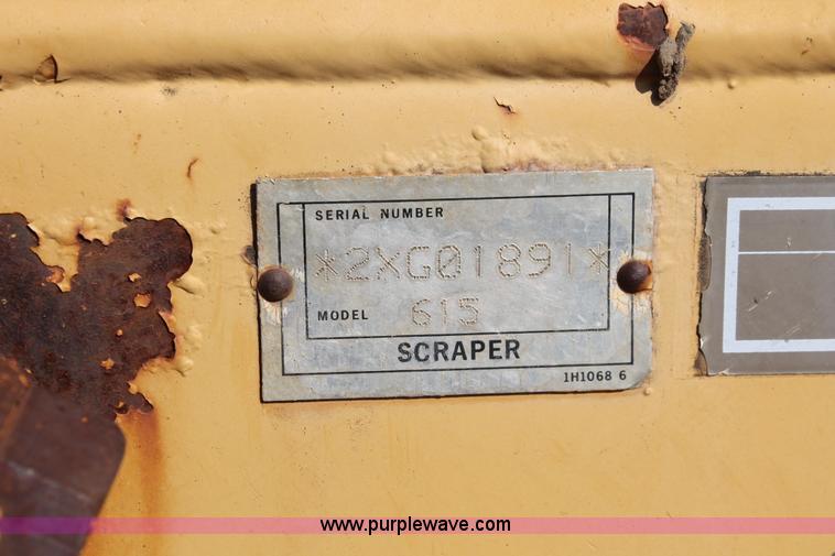 image for item E2813 2000 Caterpillar 615C paddle scraper