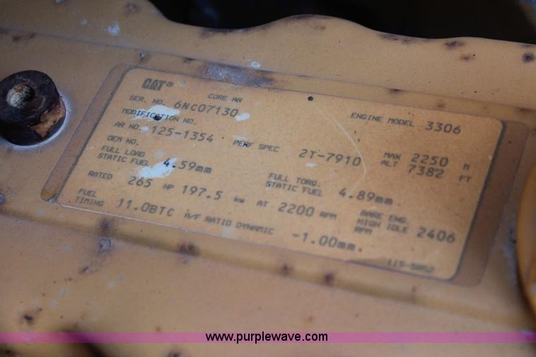 image for item E2814 1998 Caterpillar 615C paddle scraper