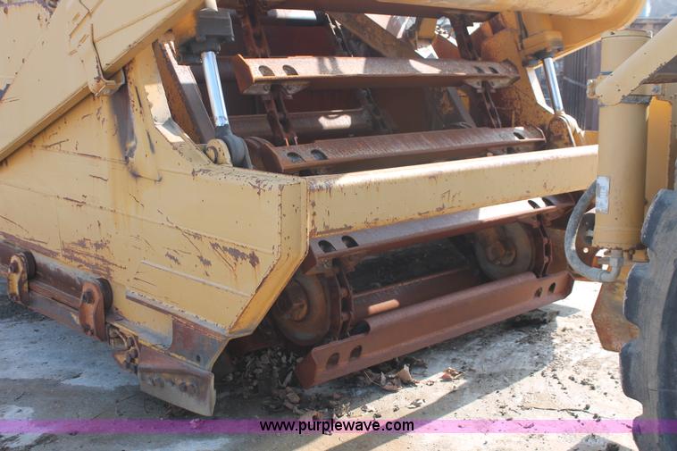 image for item E2814 1998 Caterpillar 615C paddle scraper