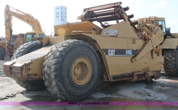 image for item E2814 1998 Caterpillar 615C paddle scraper