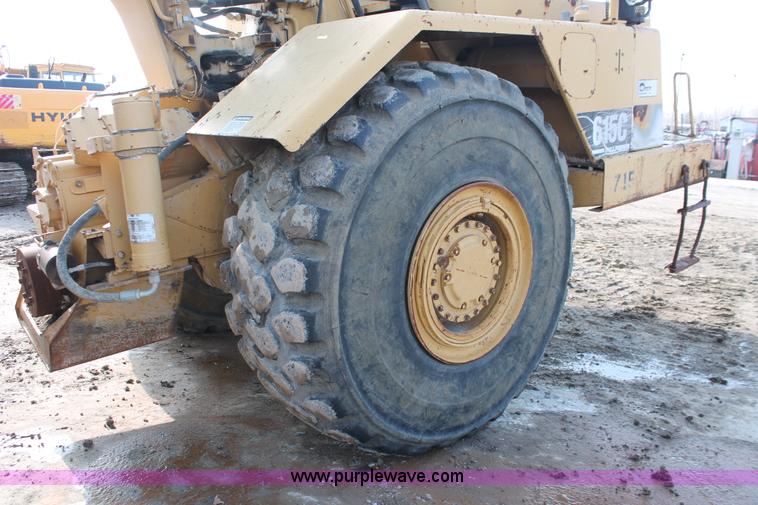 image for item E2814 1998 Caterpillar 615C paddle scraper