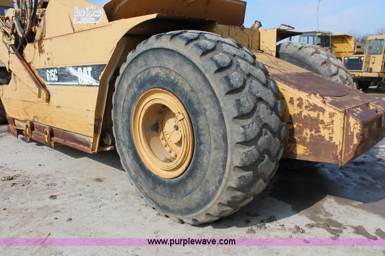 image for item E2814 1998 Caterpillar 615C paddle scraper