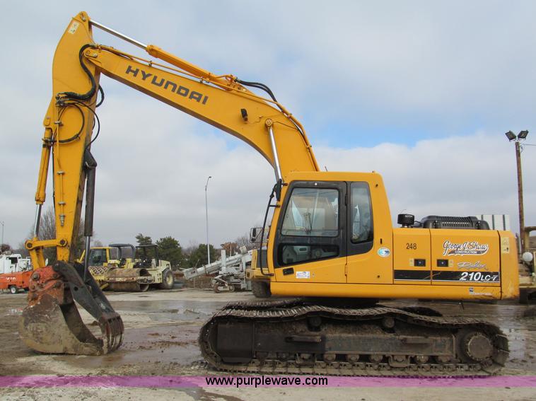 image for item E2815 2004 Hyundai Robex 210LC-7 excavator