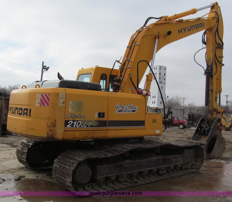 image for item E2815 2004 Hyundai Robex 210LC-7 excavator