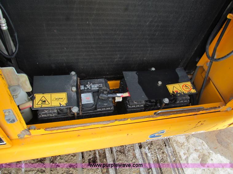 image for item E2815 2004 Hyundai Robex 210LC-7 excavator