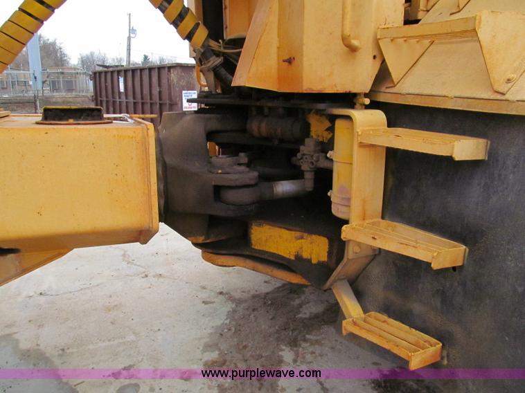 image for item E2816 1995 Volvo A35 articulated dump truck