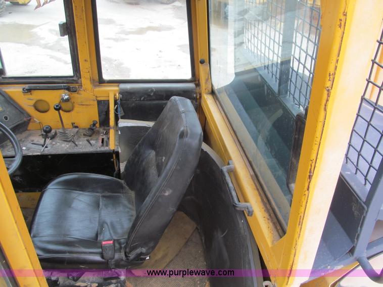 image for item E2816 1995 Volvo A35 articulated dump truck