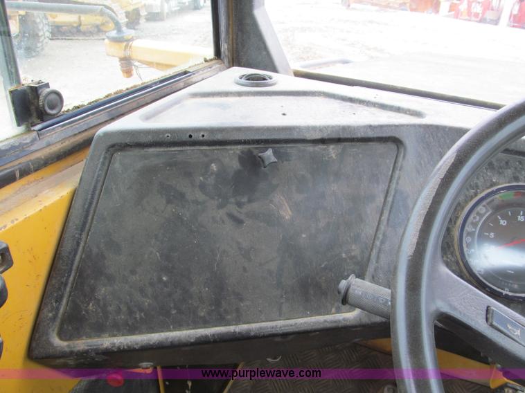 image for item E2816 1995 Volvo A35 articulated dump truck